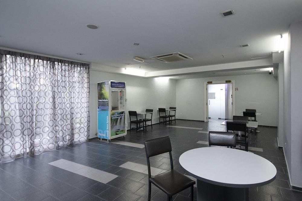 City Campus Lodge And Hotel Куала Лумпур Екстериор снимка